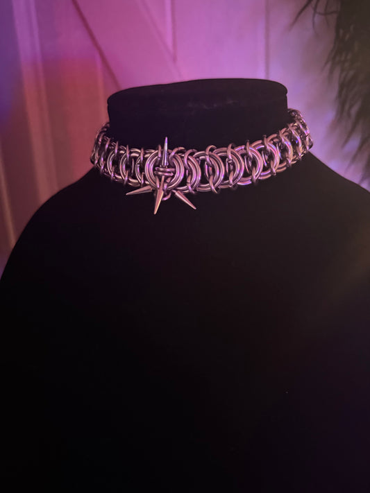 Thornkiss Choker